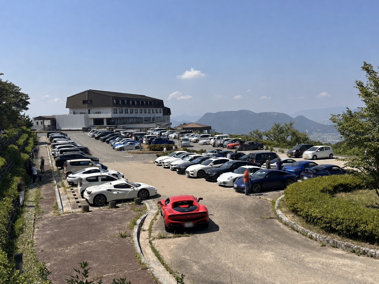 五色台に集まったクルマ